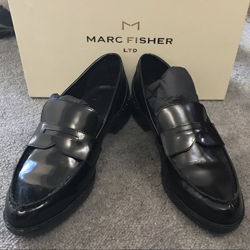 MARC FISHER LEATHER LOAFERS